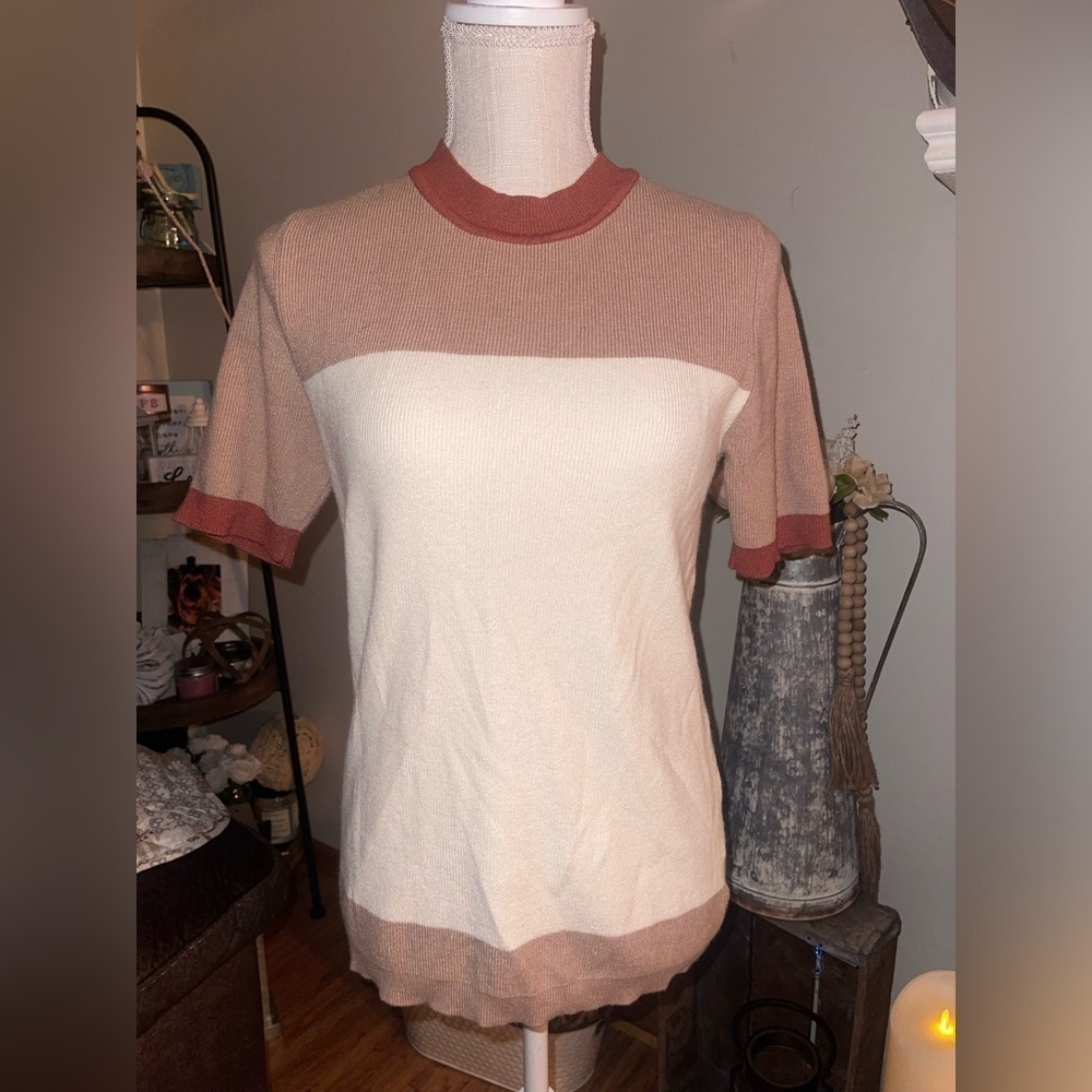 Polagram tri color short sleeve sweater. Size small super cute!
